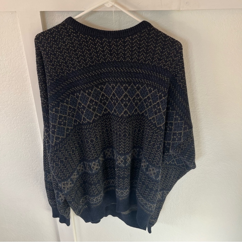 Van Heusen Men's XL Crewneck Sweater.